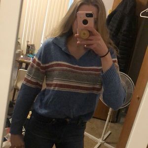 Thrifted v neck sweater w/ collar 💛✨